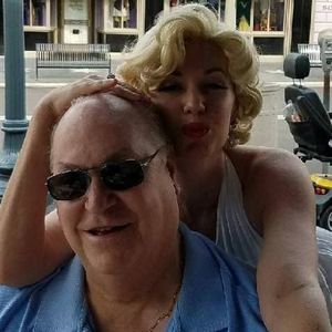 Meet your Posher, Larry